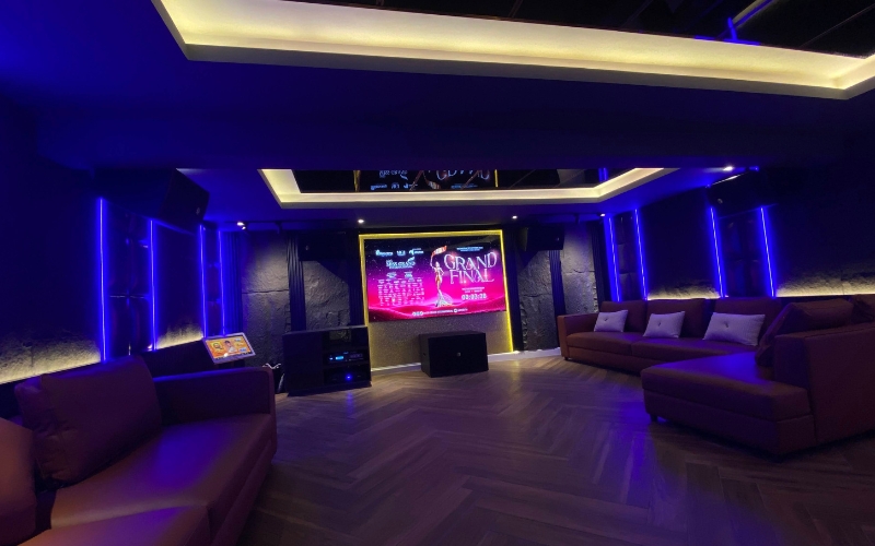 Hình ảnh thi công thực tế phòng karaoke gia đình