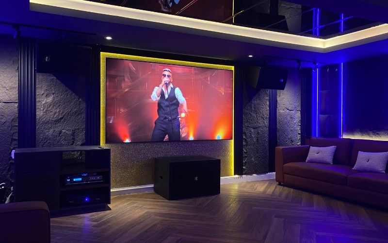 Hình ảnh thi công thực tế phòng karaoke gia đình