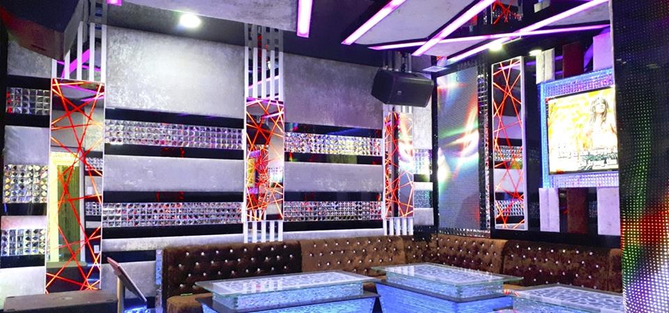 Hình các loại hộp đèn trang trí karaoke 1