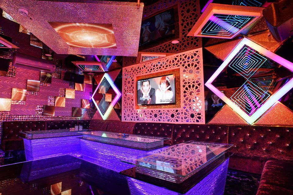 Hình các loại hộp đèn trang trí karaoke 4